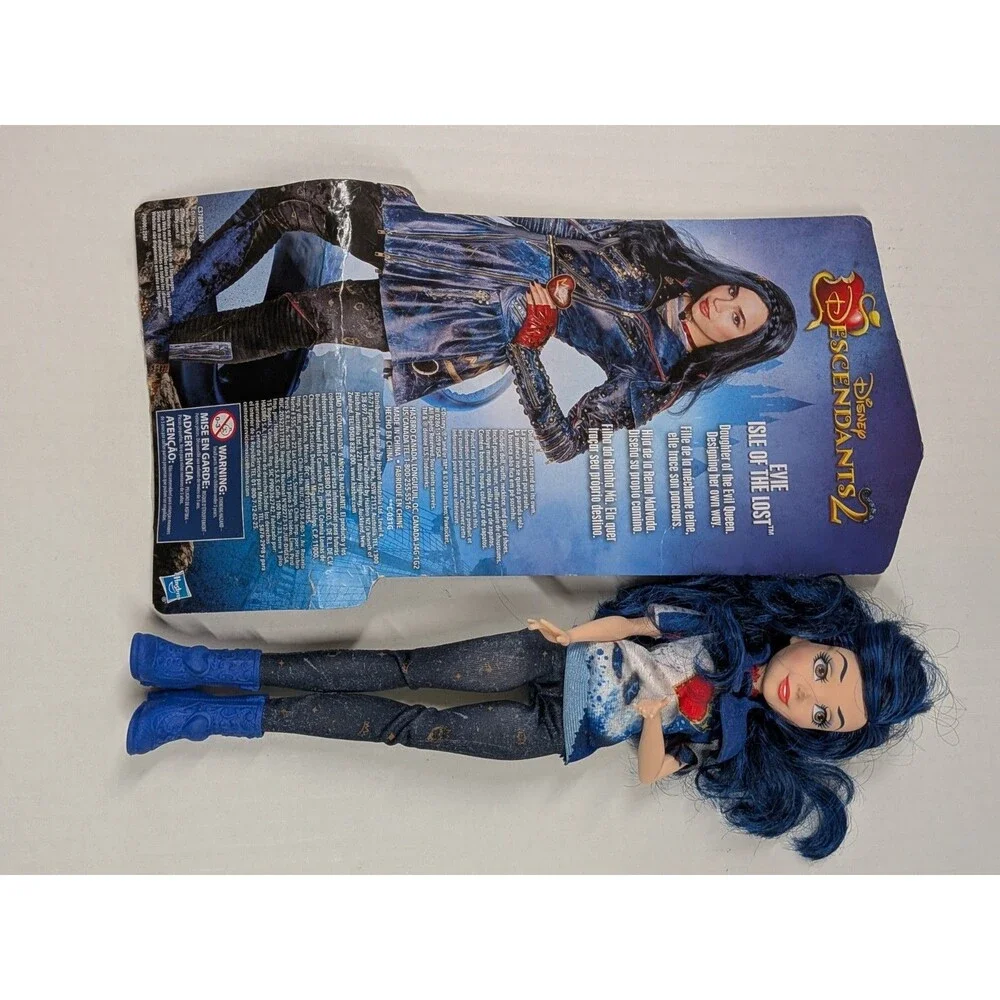 Disney Descendants 2 EVIE Isle of the Lost 11